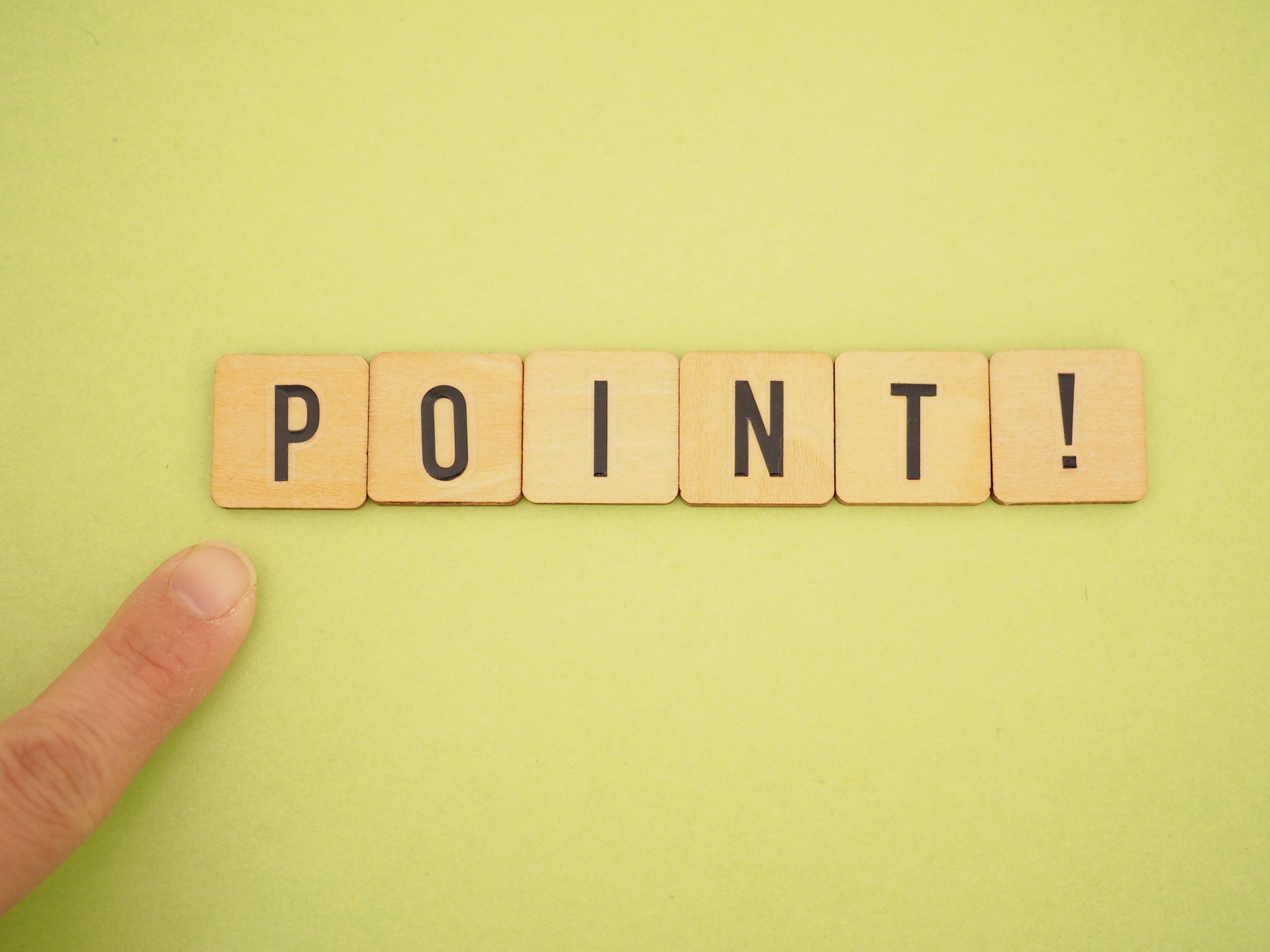 ポイントの単語と人差し指