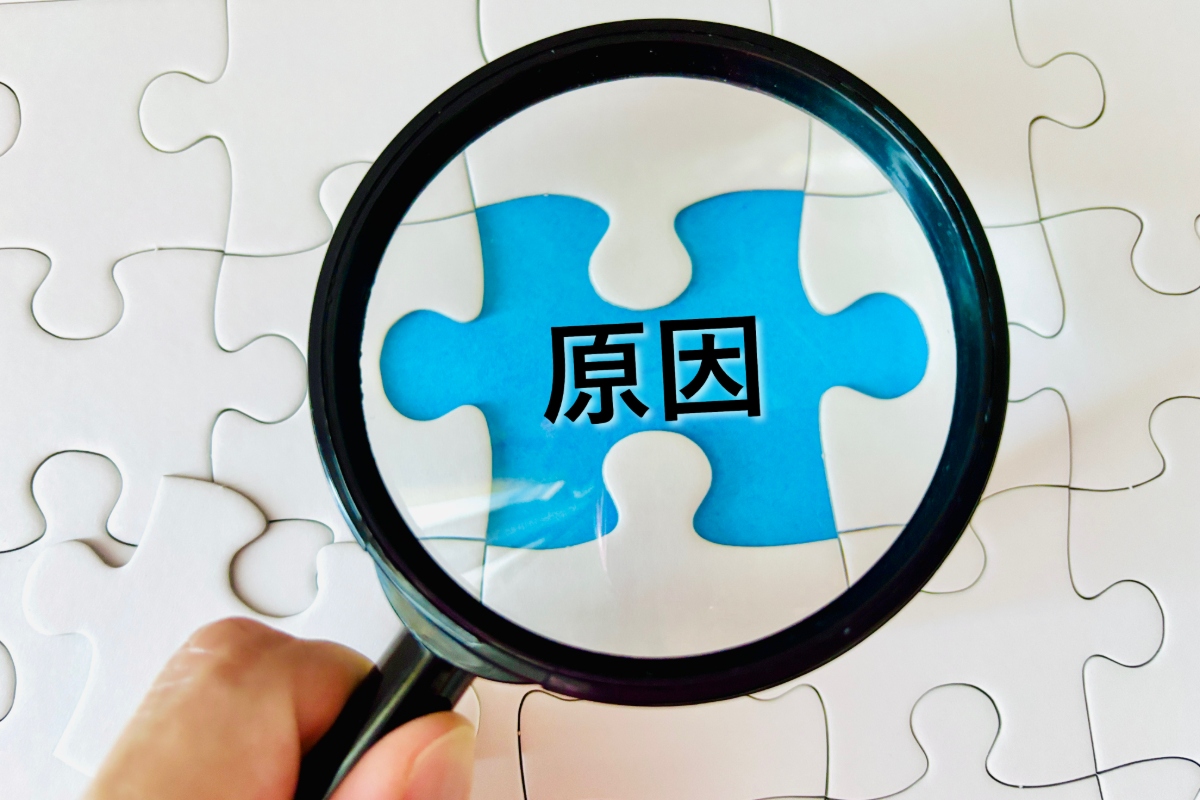 八重歯になる主な原因